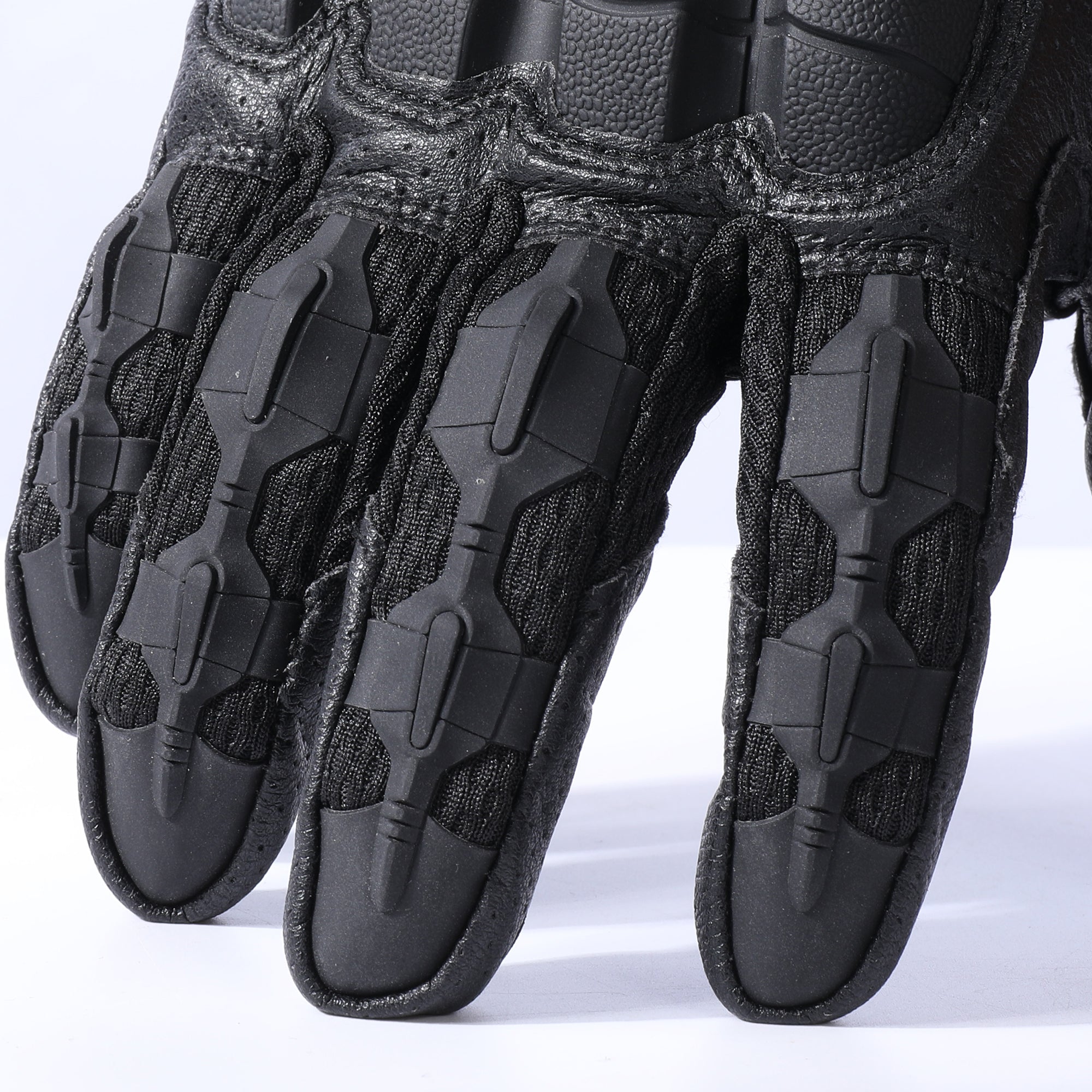 MVPTOO B30 black motorcycle glove finger detail closeup