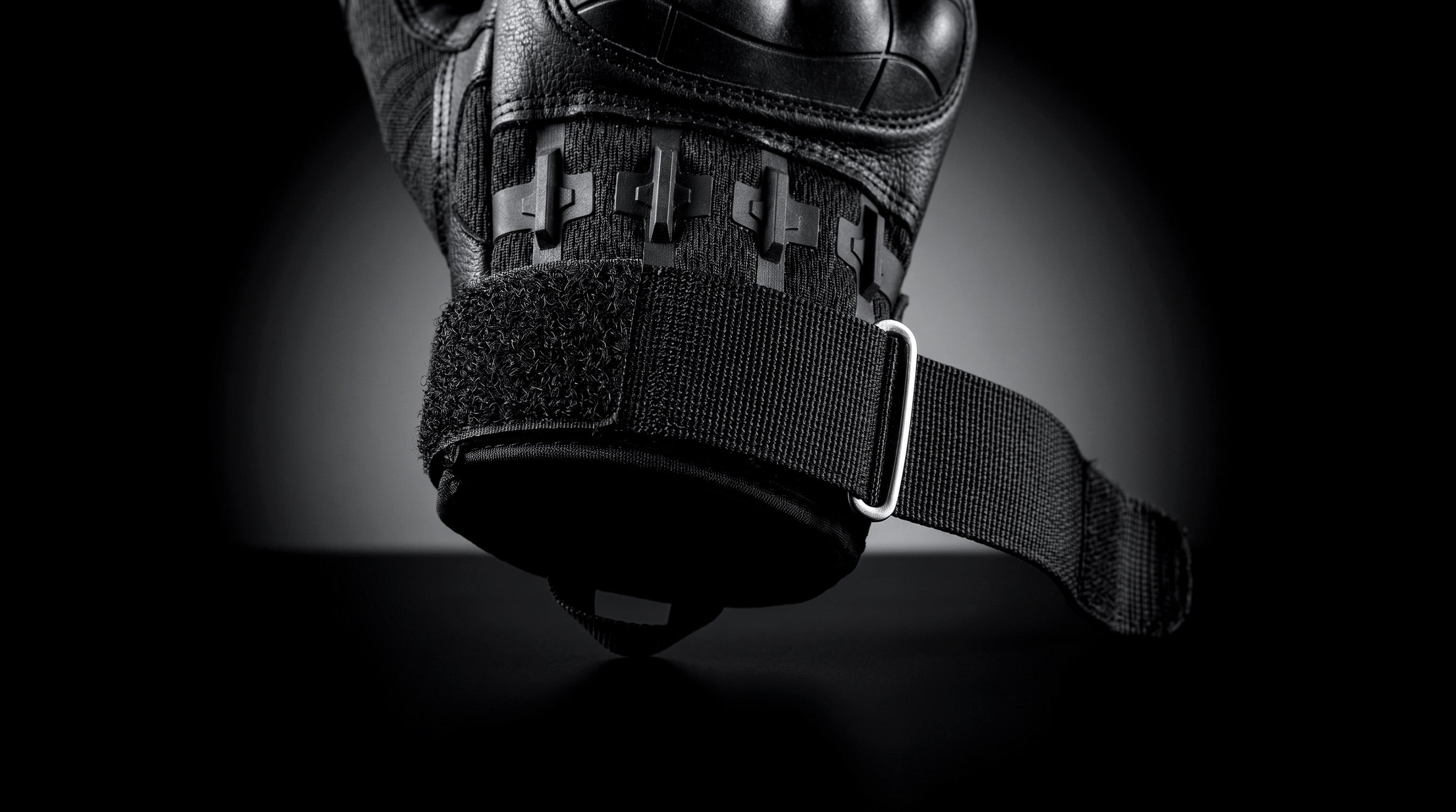 MVPTOO motorcycle glove cuff closure macro detail